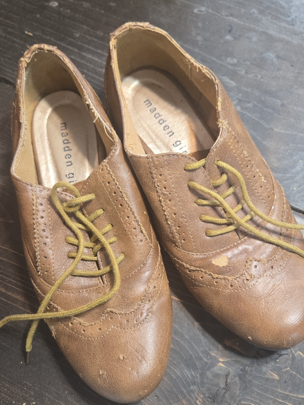 Madden Girl tan-brown oxford-style flats
